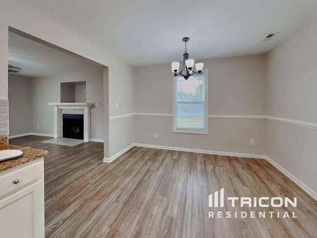 Photo - 144 Crown Side Dr