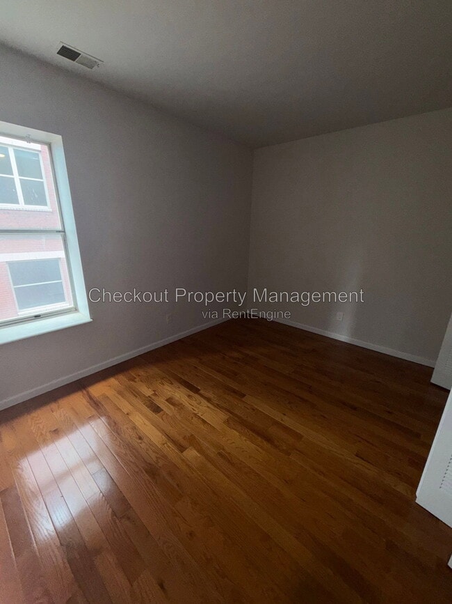 Photo - 5535 Pershing Ave Unit 22