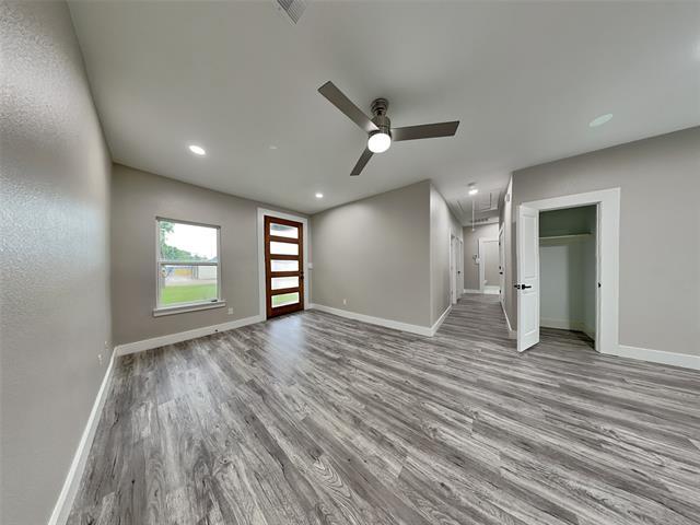 Photo - 111 Foster Ln