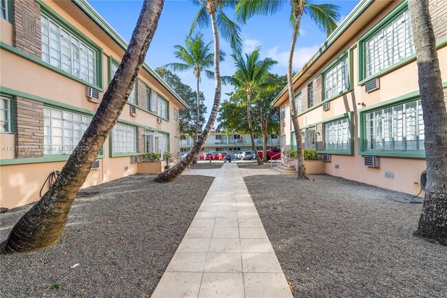 Building Photo - 301 86th St Unit 5