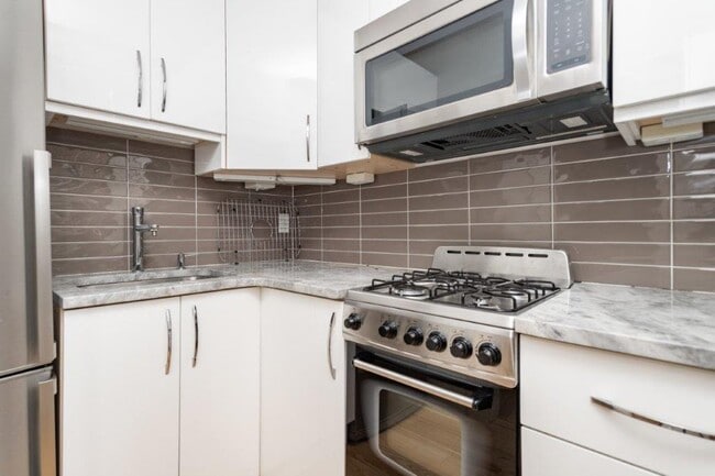 Building Photo - 90 Myrtle St Unit 2