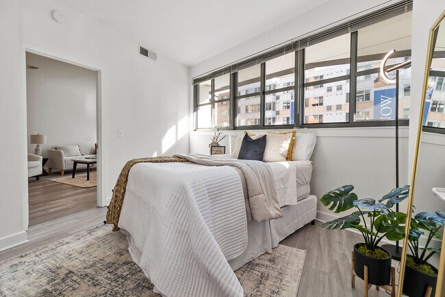 Photo - 460 New York Ave NW Unidad 405