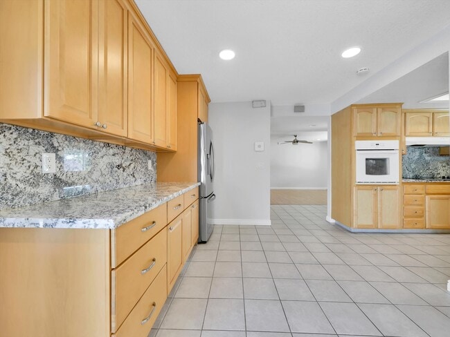 Photo - 36444 Peugeot Pl