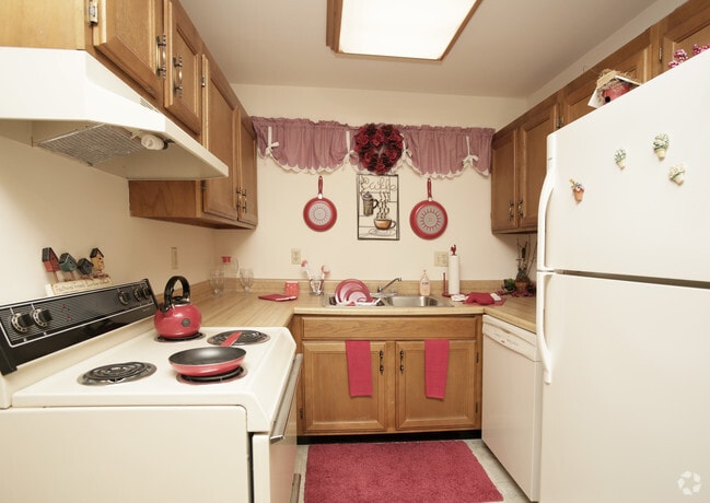 Photo - Londontowne & Robinwood Apartments