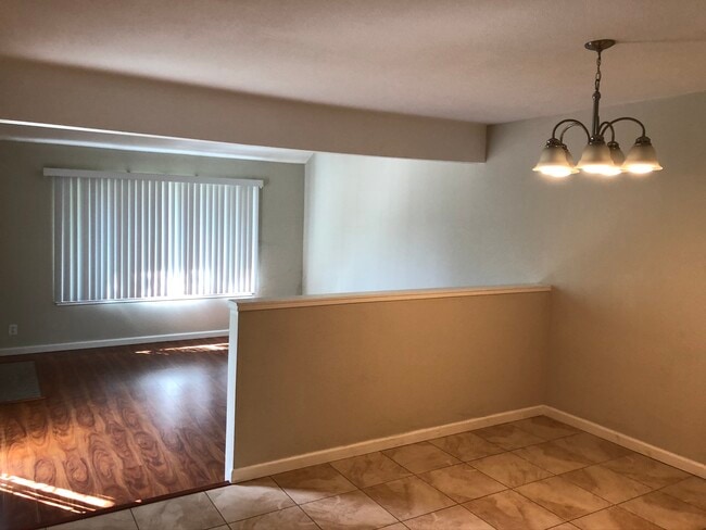 Photo - 24352 Dover Ln