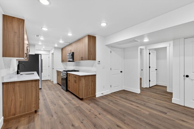 Photo - L199ER Unit #2 DOWNSTAIRS