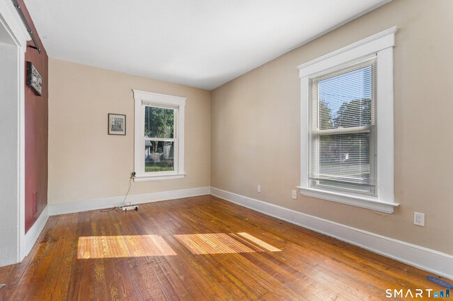 Photo - 304 Fairview Ave