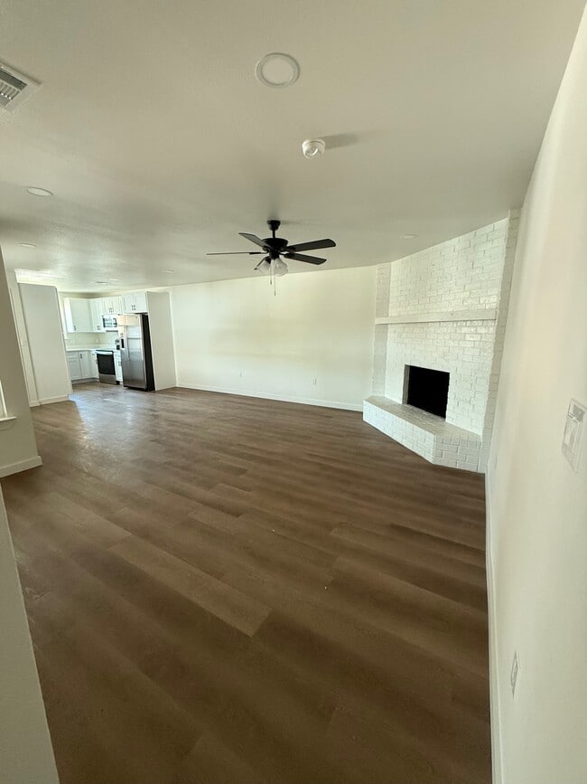 Photo - 2402 Lindblad Ct