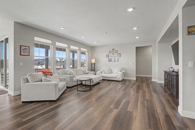 Photo - 2102 Summerlin Ln