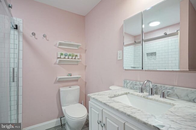 Photo - 522 Montrose St Unit A