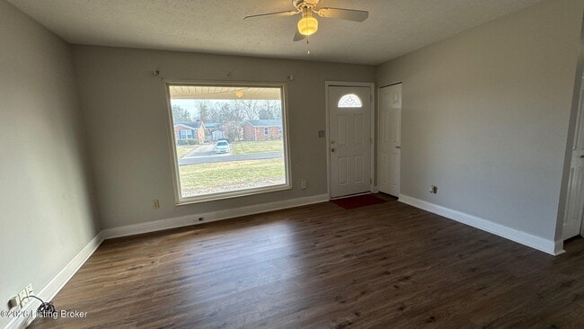 Photo - 276 Probus Dr