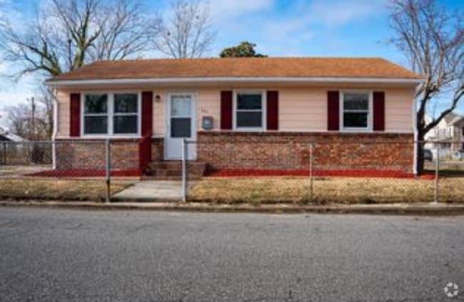Building Photo - 301 W Chesapeake Ave Rental