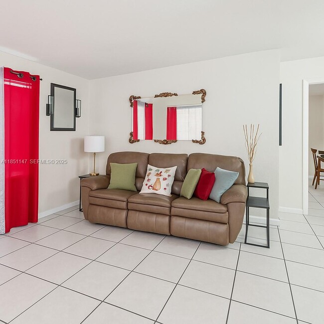 Photo - 1433 NW 4th Ave Unidad 1