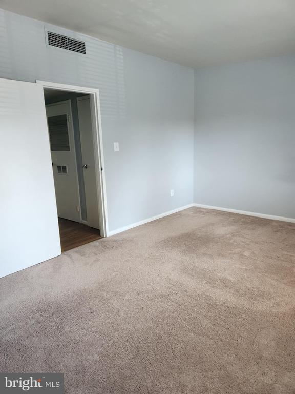 Photo - 10320 ROCKVILLE PIK Unit 401