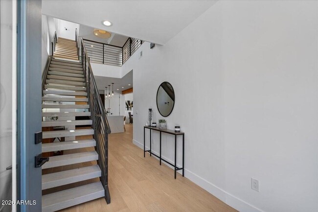Photo - 230 W Monterosa St
