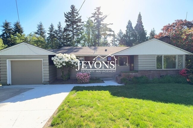 Building Photo - Available Now! 4-bedroom, 2-bathroom house in SeaTac