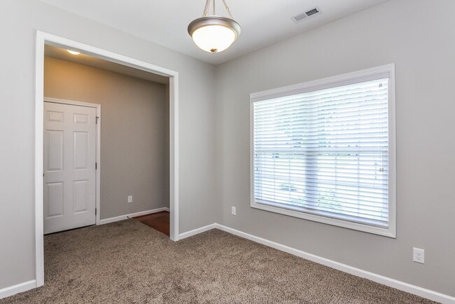 2401 King Malcolm Ln
