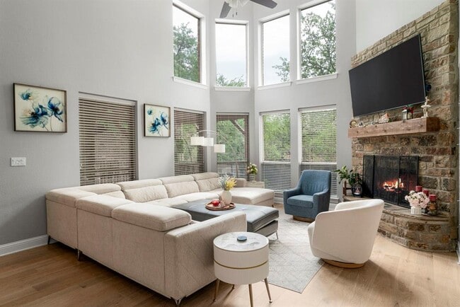 Photo - 3800 Turkey Path Bend