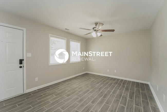 Photo - 3 Bedroom Pet-Friendly Home in Charlotte, NC with Main Street Renewal