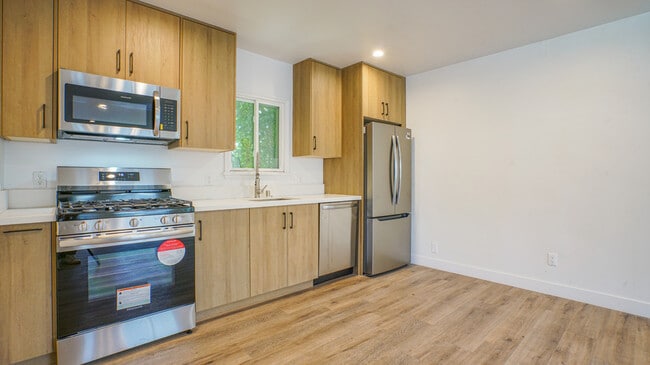 Photo - 6112 Saturn St Apartment Unit 6112 1/2