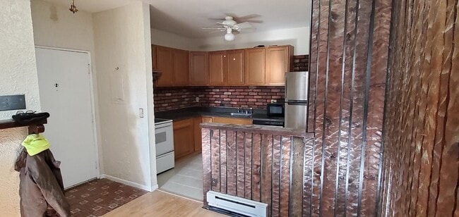 kitchen - 60 Donna Dr Unit A1