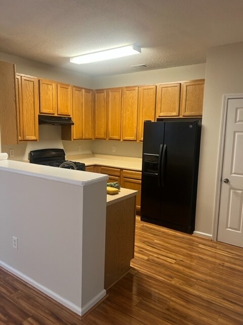 Photo - 4889 Robinson Square Dr