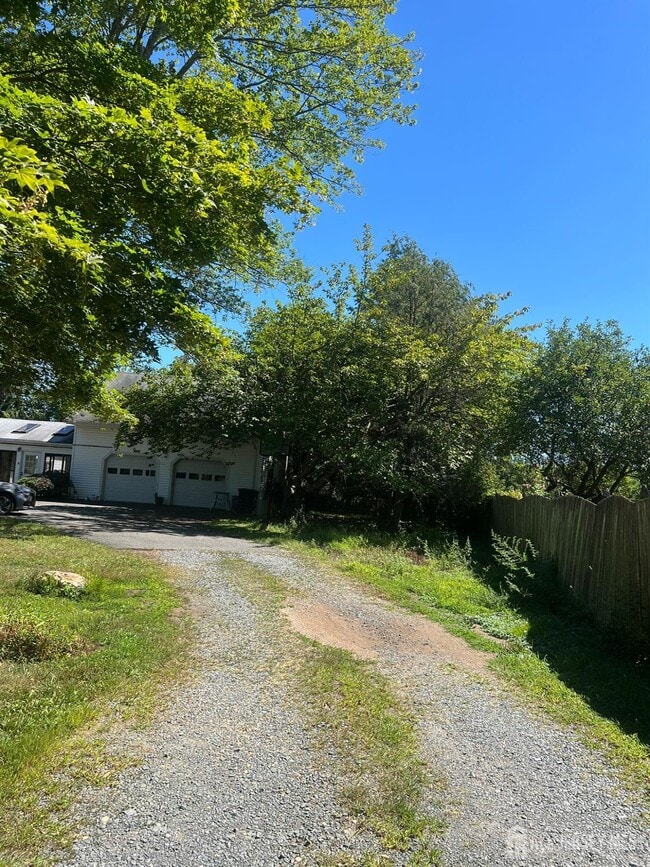 Photo - 265 Friendship Rd