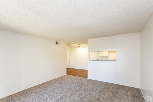1 BR, 1 BA - 655 SF