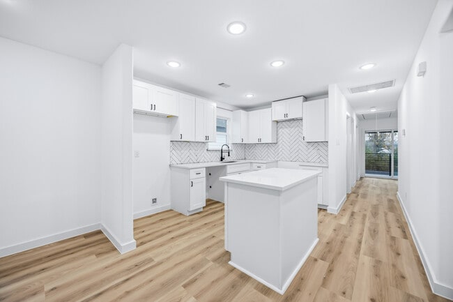 Photo - 9318 Sundown Dr