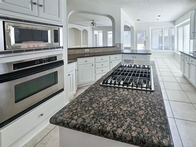 Photo - 6010 Serrano Terrace Ln