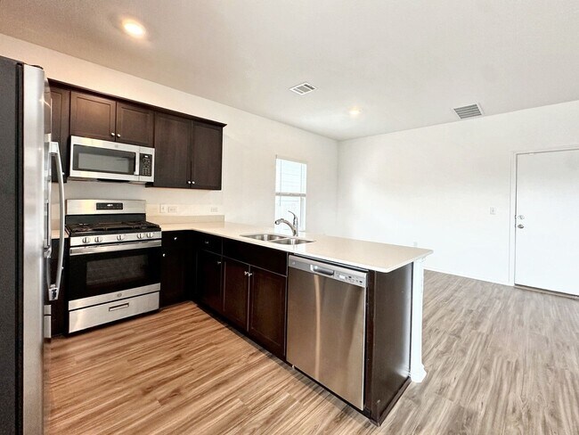 Photo - Modern 4/BR 2.5/BA Home with Spacious Livi...