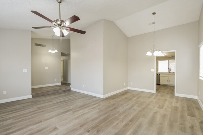 Photo - 212 Appian Way