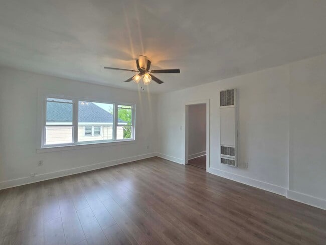Photo - 1021 Clara Ave Unit Upper