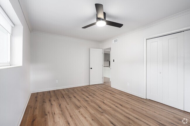 2BR, 1BA - 1,100SF - Primary Bedroom