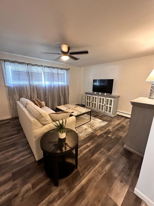 Photo - 147 State St Unit 2