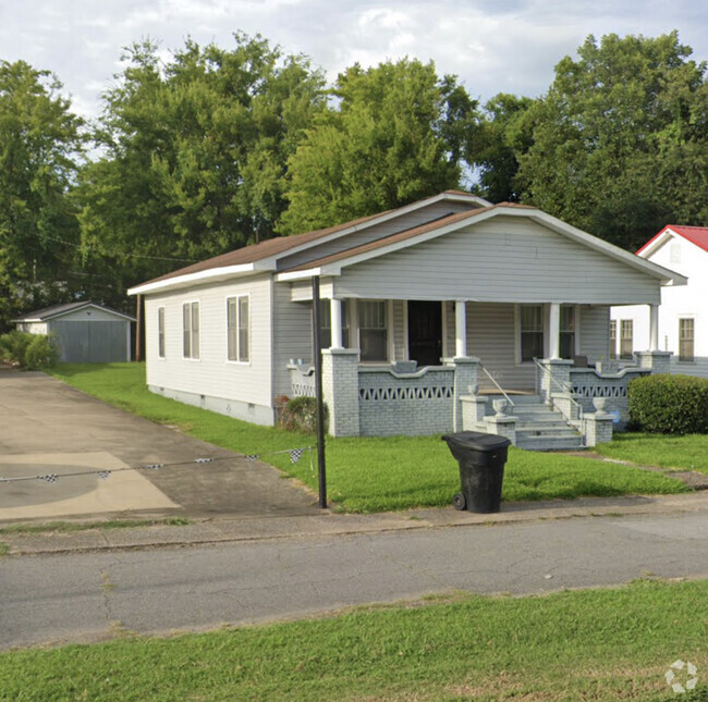 Building Photo - Gadsden Home PLUS 12 x 20 Storage Unit - A...