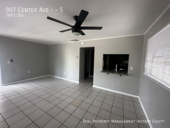 Photo - 907 Center Ave Unit 5