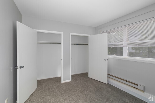 2BR, 1BA - 840SF - 1st Bedroom