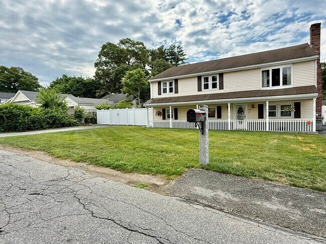 10 Sheridan St