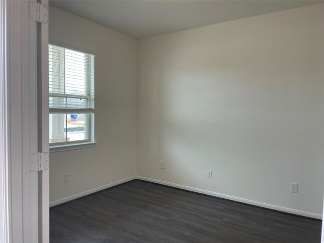 Photo - 8426 Beacon Bay Cir