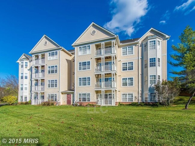 Building Photo - 6343 Springwater Terrace Unit APT 1034
