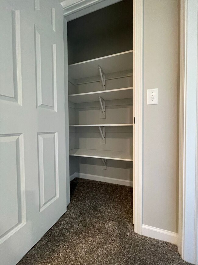 BRANDNEW MODERN TWIN HOME LOCATED ACROSS Townhome Rental in