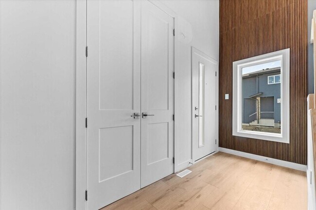 Photo - 1812 155 Ave NW