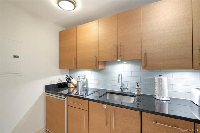 Photo - 1 Renaissance Square Unit 7B