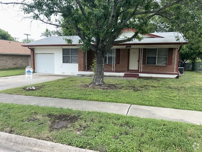 Building Photo - 1302 Becker Dr Rental