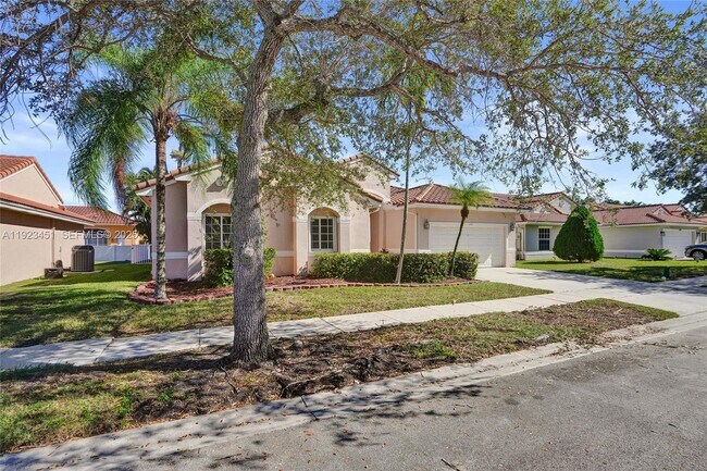 Photo - 345 SW 188th Ave