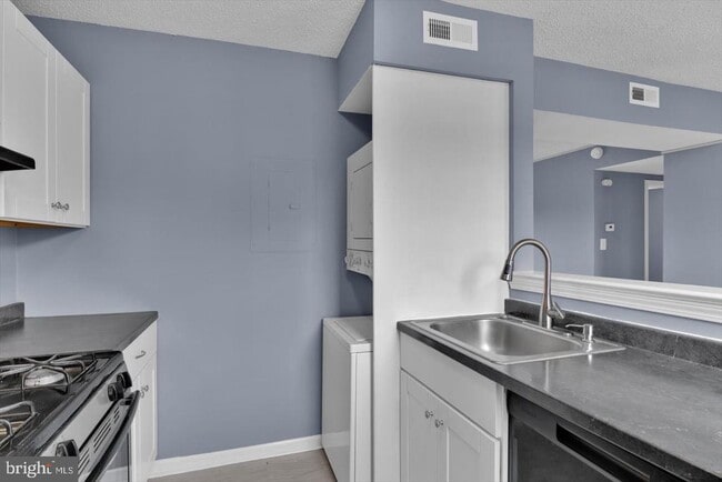 Photo - 100 Park Blvd Unit 88C