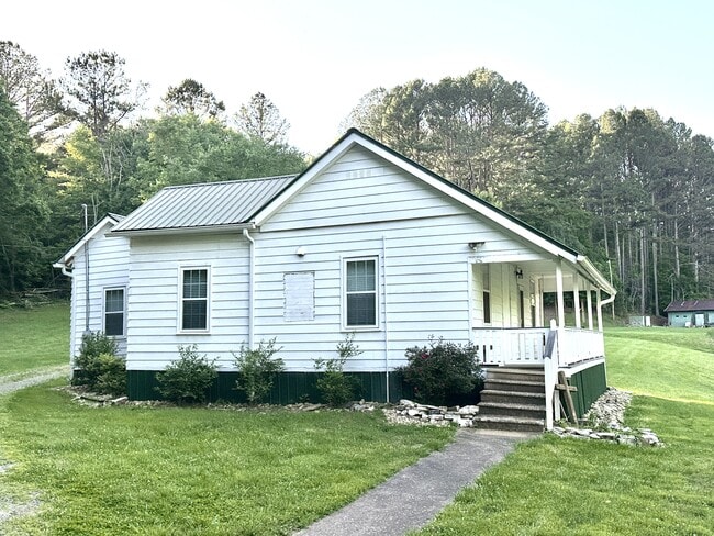 Photo - 147 Swain Rd