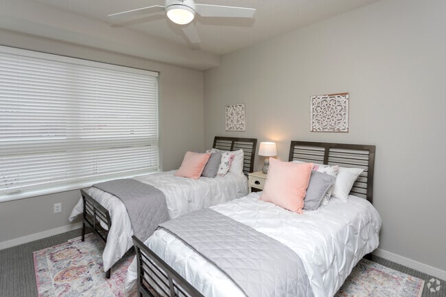 2HAB, 2,5BA, casa adosada - 1.576SF