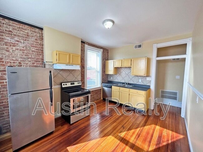 Photo - 4658-4660 Tyrolean Ave Unit Apt 2F